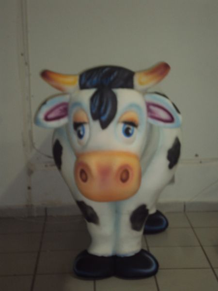 ESCULTURA EM ISOPOR REVESTIDA DE TECIDO (PLUMINHA)